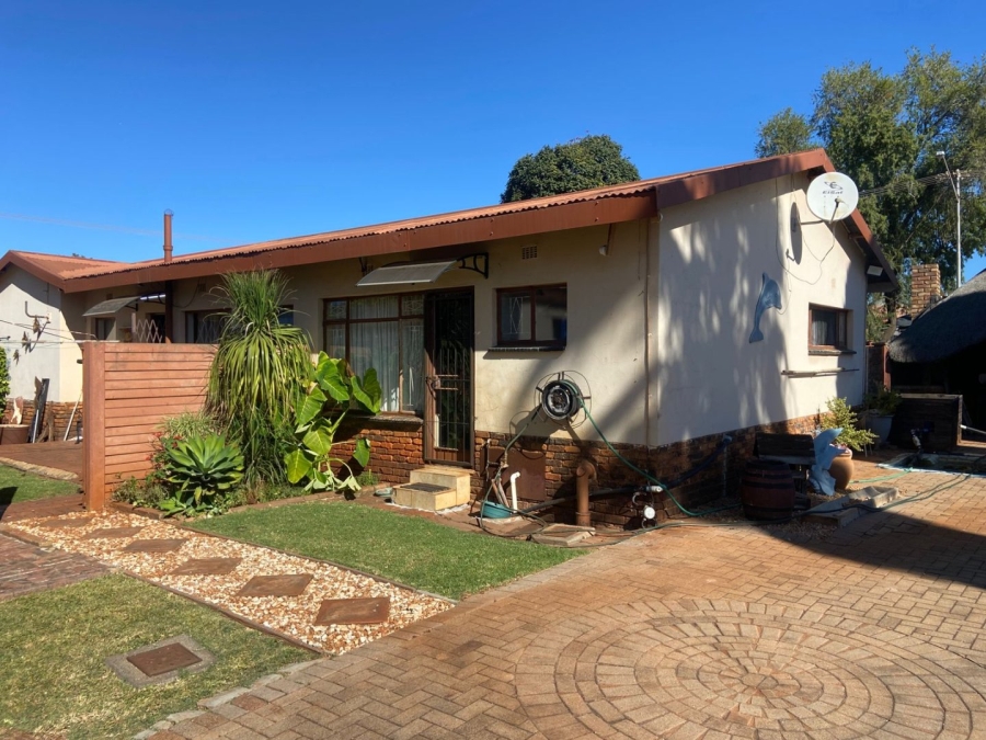4 Bedroom Property for Sale in The Orchards Gauteng
