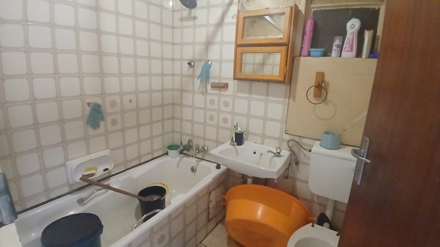 2 Bedroom Property for Sale in Pretoria Central Gauteng