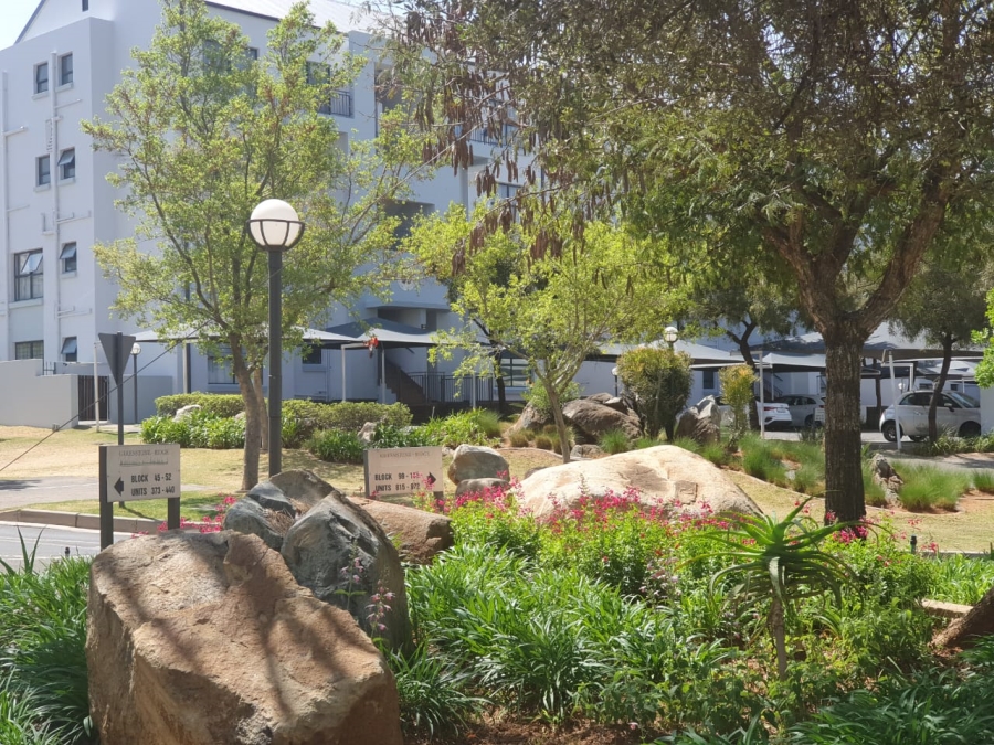 1 Bedroom Property for Sale in Greenstone Hill Gauteng