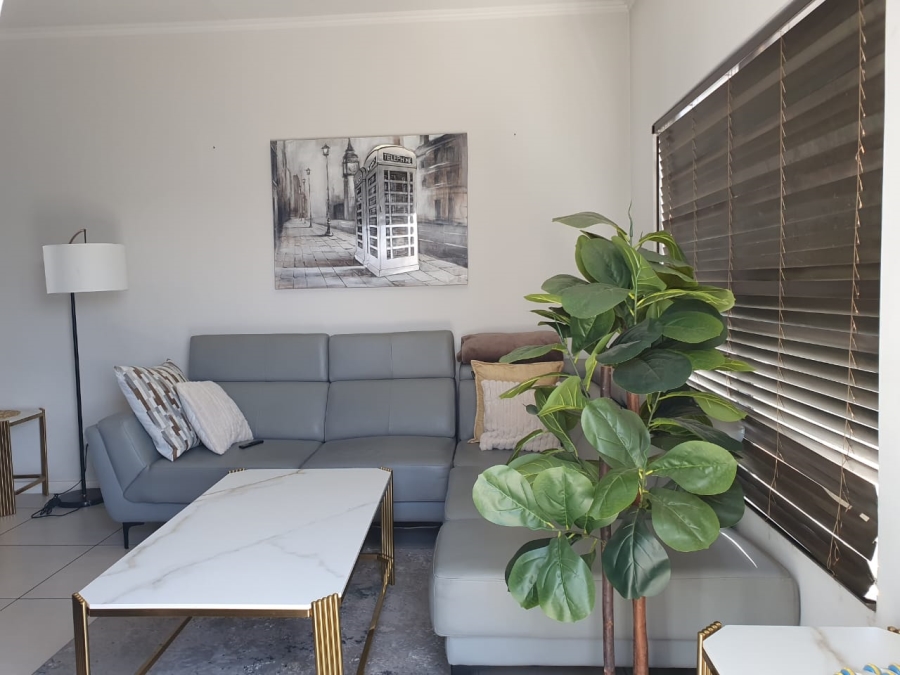 1 Bedroom Property for Sale in Greenstone Hill Gauteng