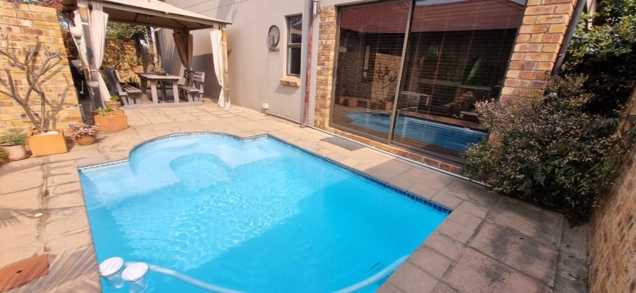 3 Bedroom Property for Sale in Needwood Gauteng