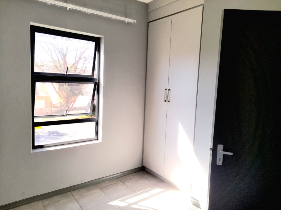 To Let 2 Bedroom Property for Rent in Witpoortjie Gauteng