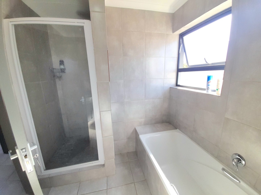 To Let 2 Bedroom Property for Rent in Witpoortjie Gauteng