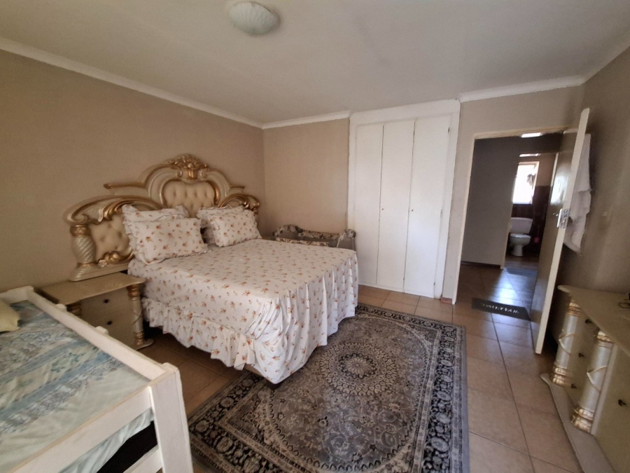 2 Bedroom Property for Sale in Muckleneuk Gauteng