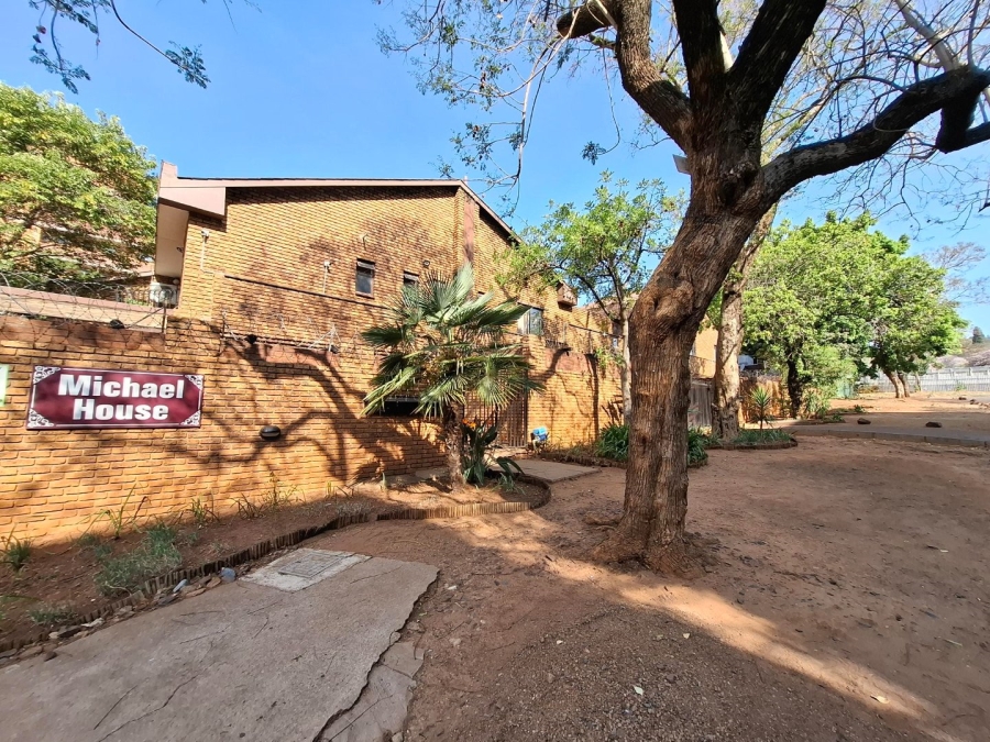 2 Bedroom Property for Sale in Muckleneuk Gauteng
