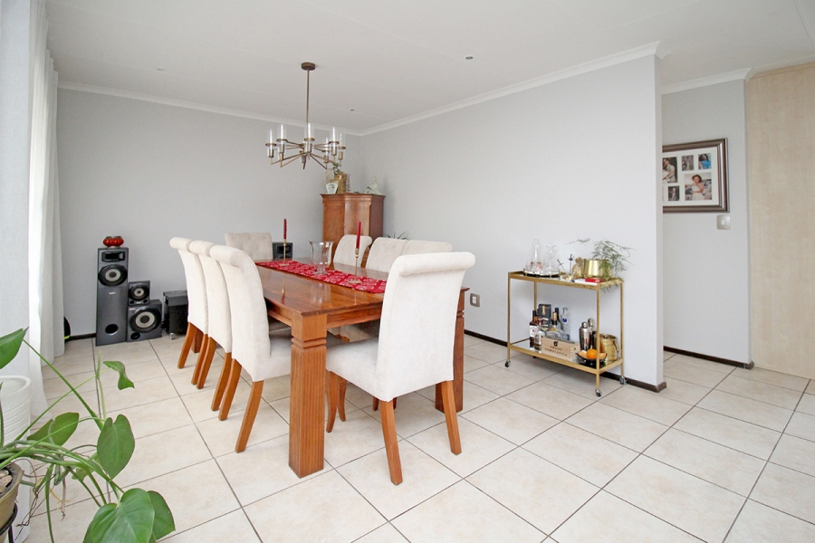 2 Bedroom Property for Sale in Broadacres Gauteng