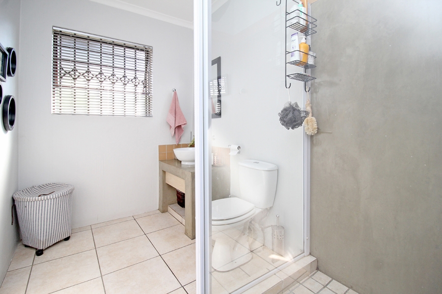 2 Bedroom Property for Sale in Broadacres Gauteng