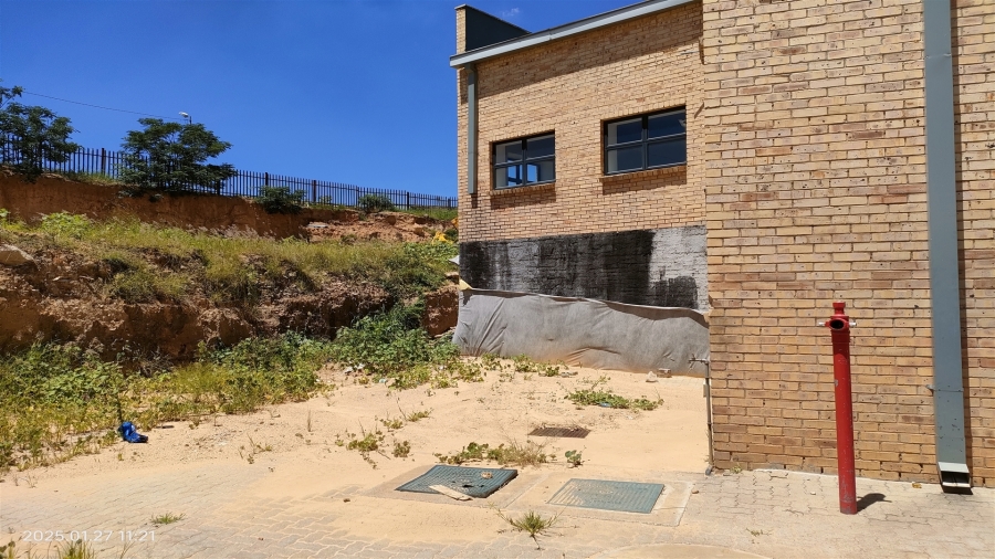 To Let commercial Property for Rent in North Riding Gauteng