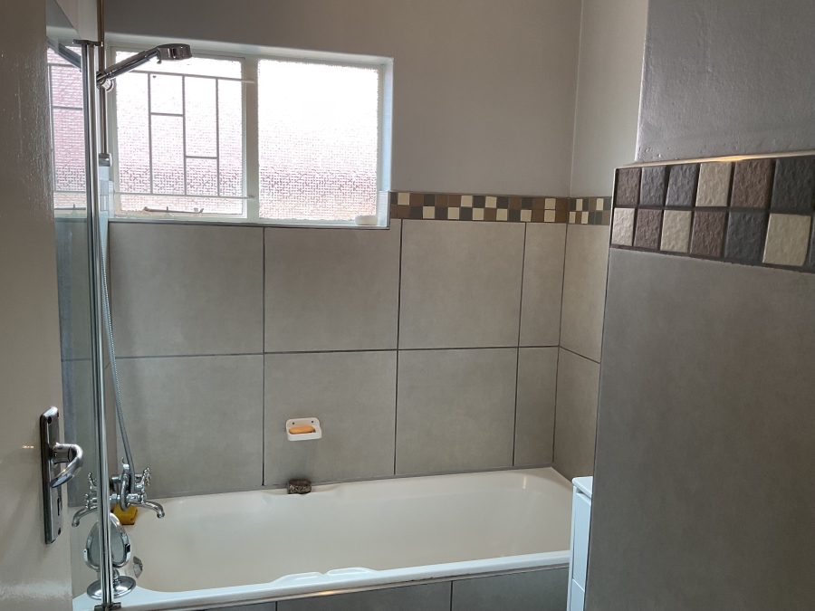2 Bedroom Property for Sale in Zwartkop Gauteng