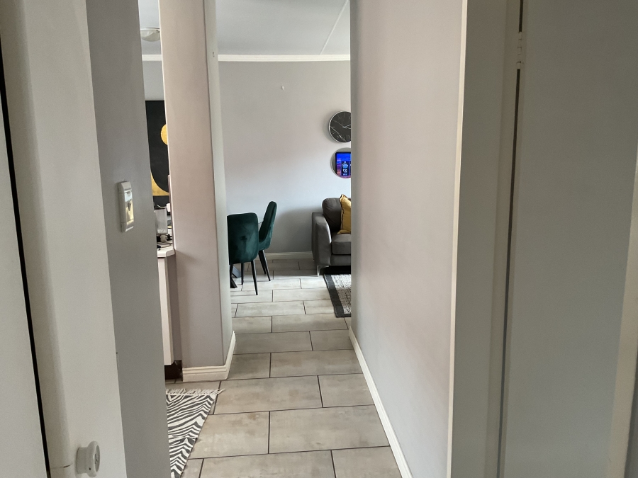 2 Bedroom Property for Sale in Zwartkop Gauteng