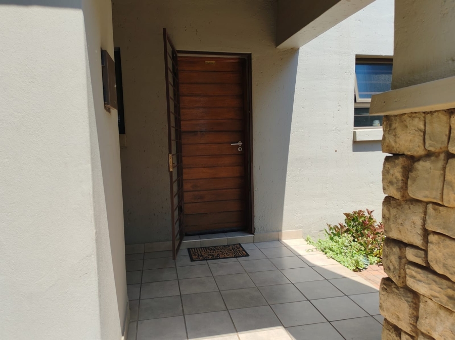 1 Bedroom Property for Sale in Sunninghill Gauteng