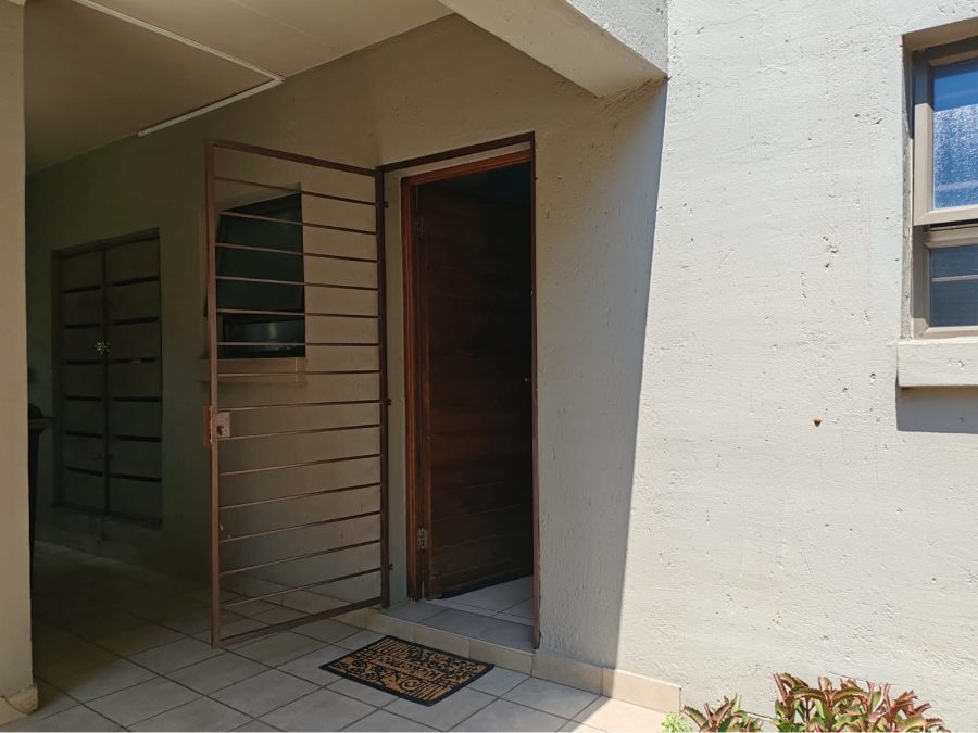 1 Bedroom Property for Sale in Sunninghill Gauteng