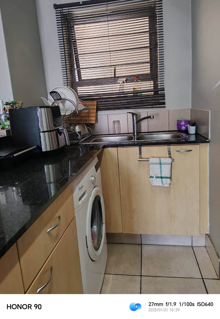 1 Bedroom Property for Sale in Sunninghill Gauteng