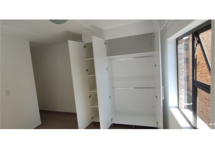 To Let 2 Bedroom Property for Rent in Albertsdal Gauteng