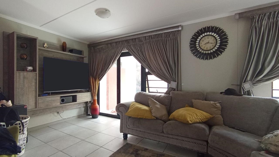 3 Bedroom Property for Sale in Amberfield Gauteng