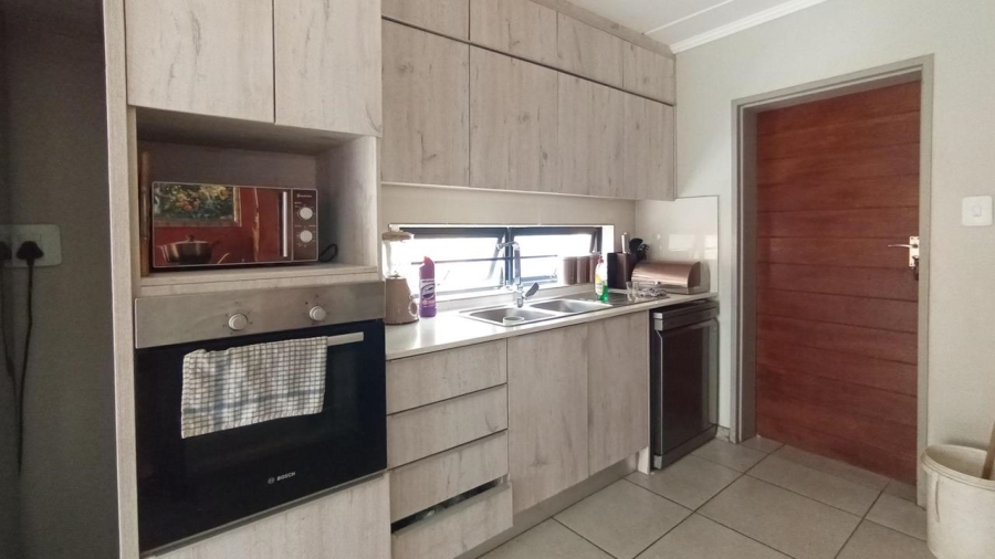 3 Bedroom Property for Sale in Amberfield Gauteng