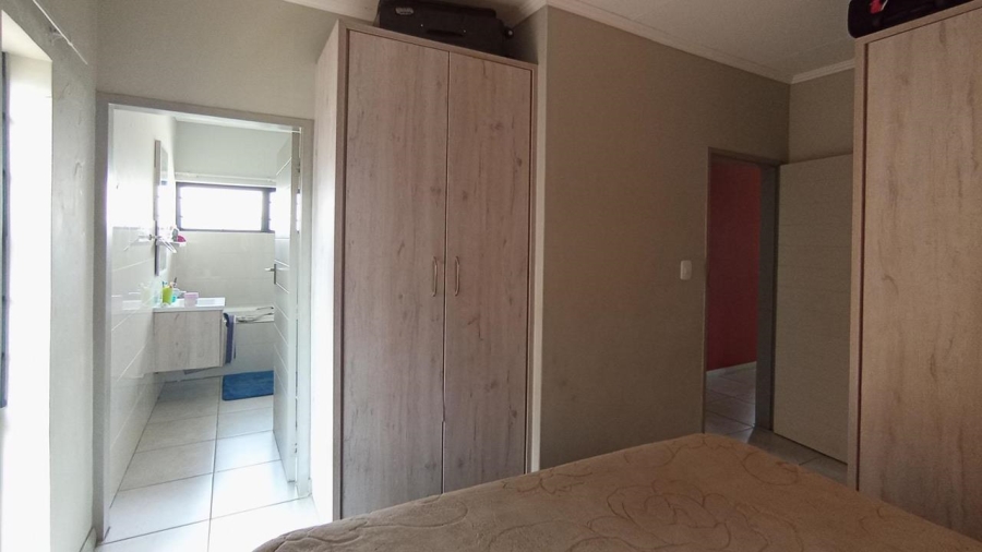 3 Bedroom Property for Sale in Amberfield Gauteng