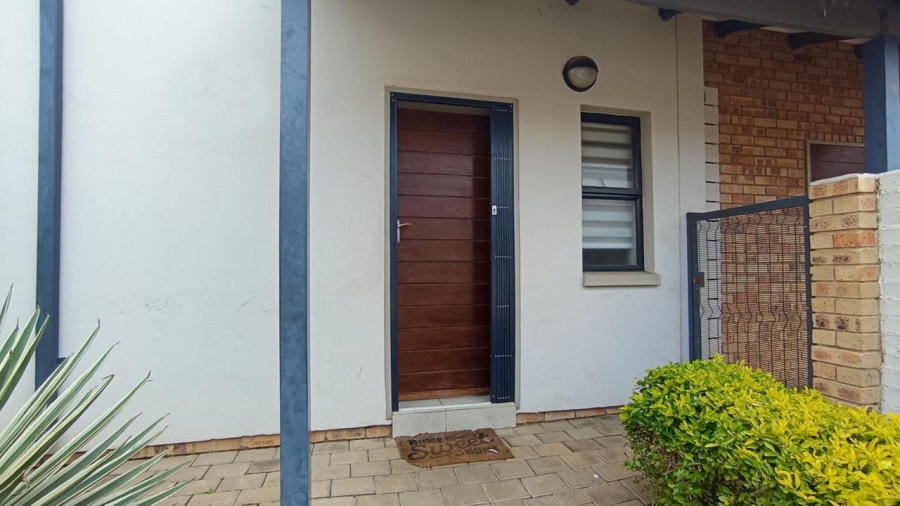 3 Bedroom Property for Sale in Amberfield Gauteng