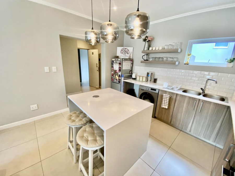 1 Bedroom Property for Sale in Morningside Gauteng