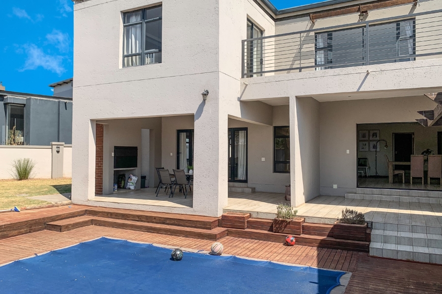 4 Bedroom Property for Sale in Copperleaf Estate Gauteng