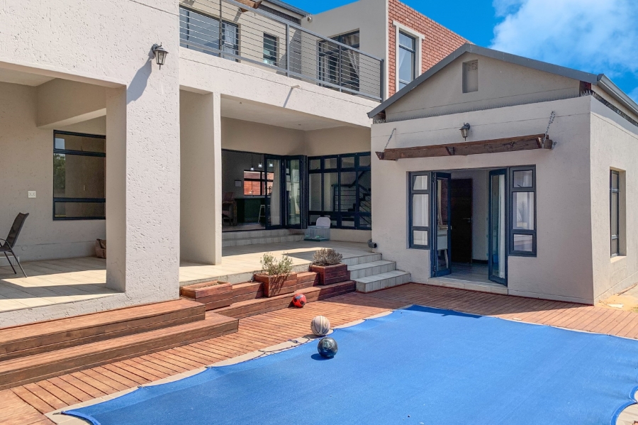 4 Bedroom Property for Sale in Copperleaf Estate Gauteng