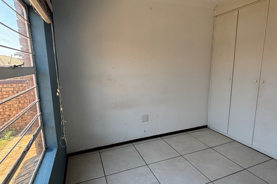 2 Bedroom Property for Sale in Honeypark Gauteng