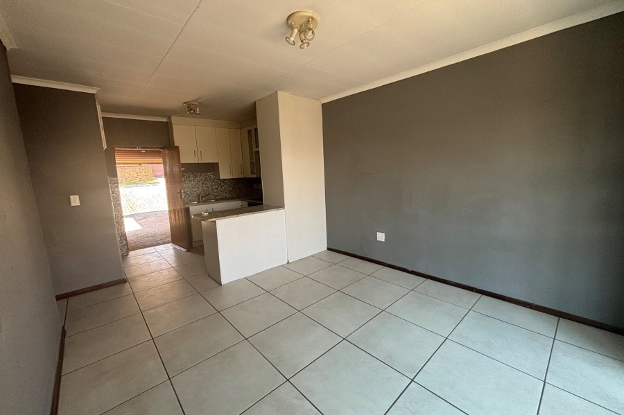 2 Bedroom Property for Sale in Honeypark Gauteng