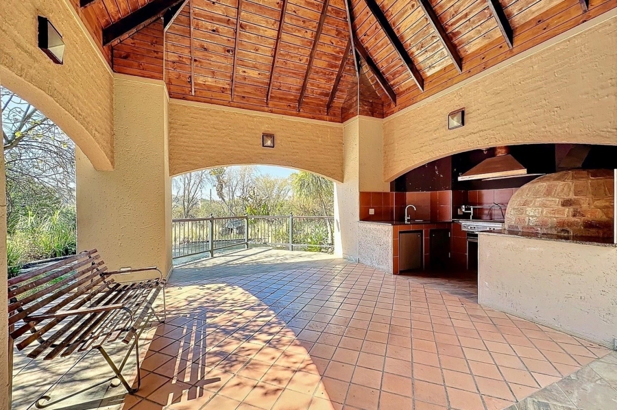 5 Bedroom Property for Sale in Mooikloof Equestrian Estate Gauteng