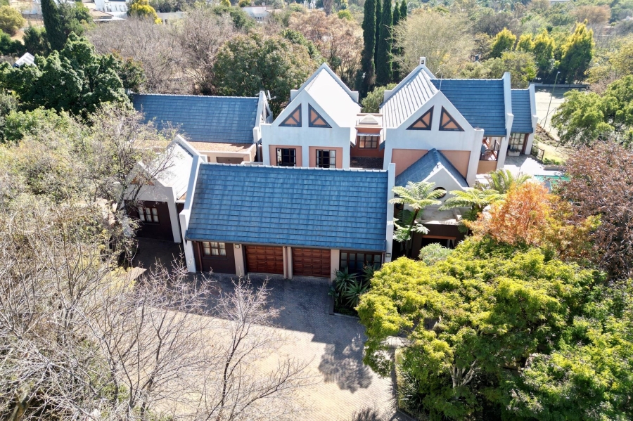 5 Bedroom Property for Sale in Mooikloof Equestrian Estate Gauteng