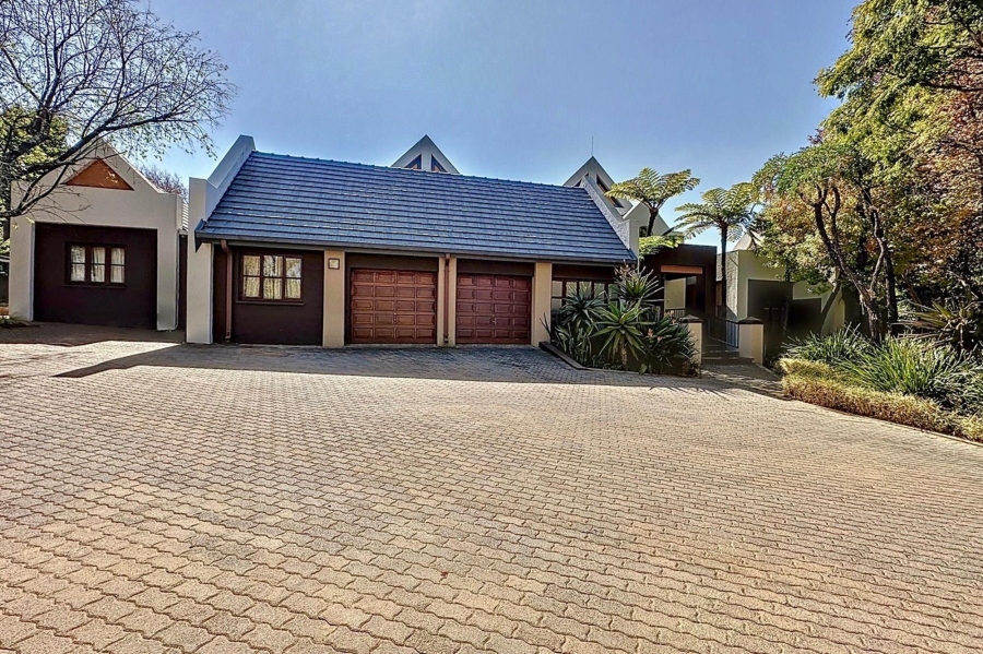 5 Bedroom Property for Sale in Mooikloof Equestrian Estate Gauteng