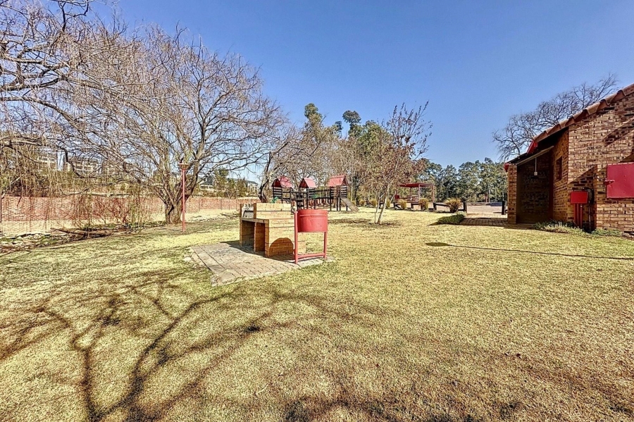 5 Bedroom Property for Sale in Mooikloof Equestrian Estate Gauteng