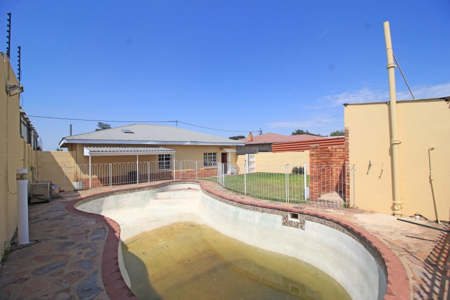 3 Bedroom Property for Sale in Crosby Gauteng