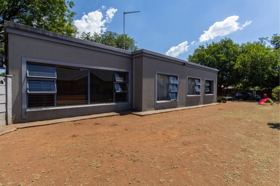 4 Bedroom Property for Sale in Wierda Park Gauteng