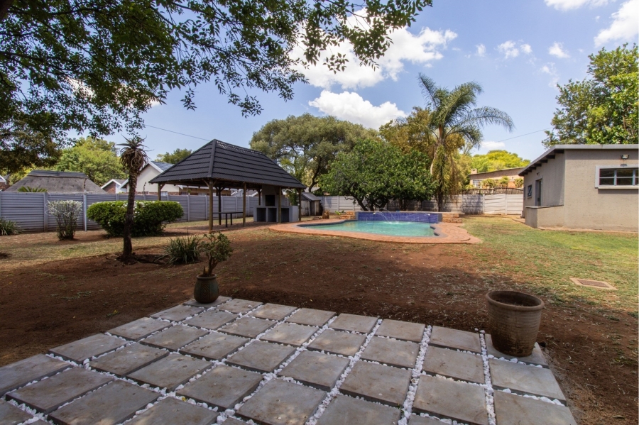 4 Bedroom Property for Sale in Wierda Park Gauteng