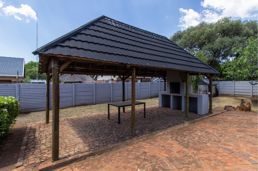 4 Bedroom Property for Sale in Wierda Park Gauteng