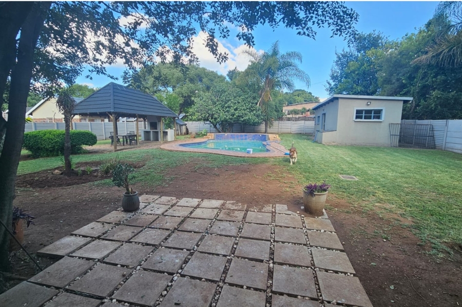 4 Bedroom Property for Sale in Wierda Park Gauteng