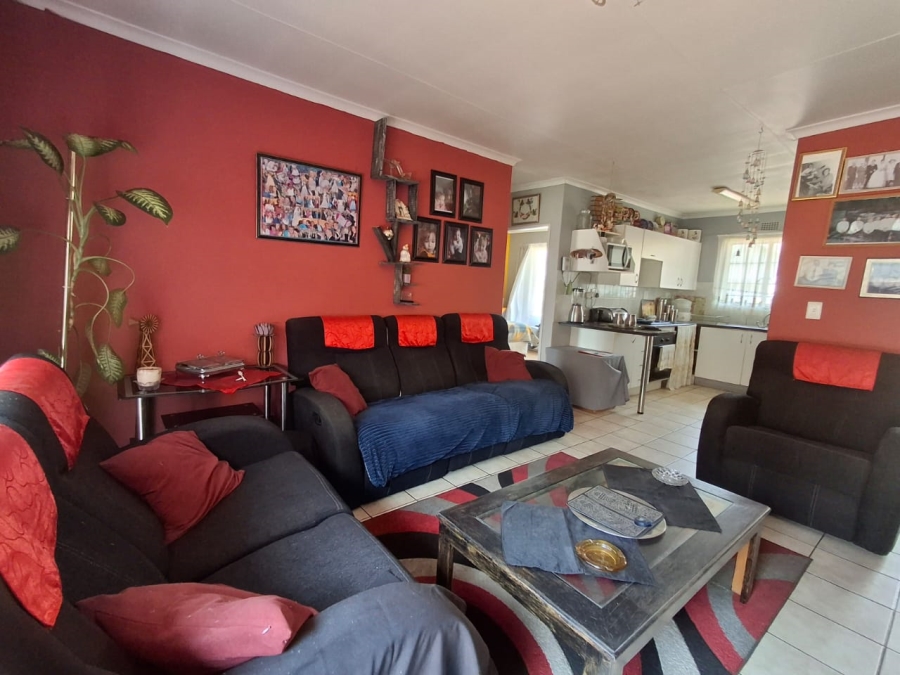 2 Bedroom Property for Sale in Minnebron Gauteng