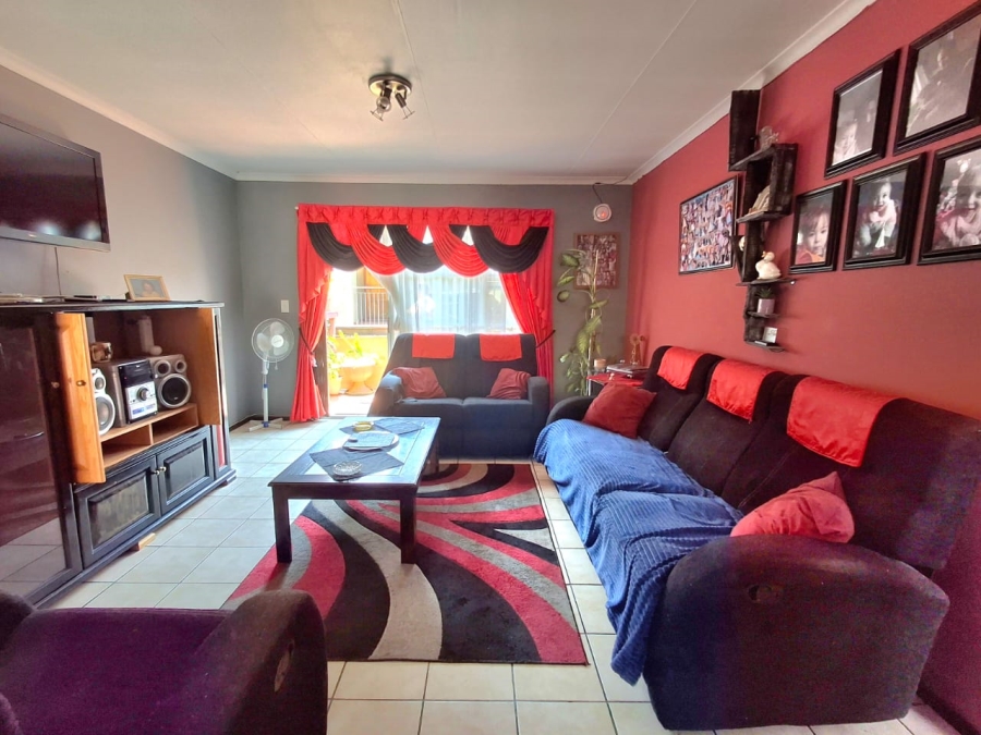 2 Bedroom Property for Sale in Minnebron Gauteng