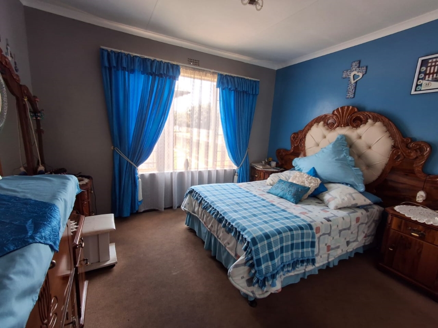 2 Bedroom Property for Sale in Minnebron Gauteng