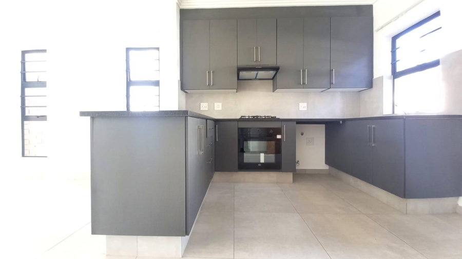 To Let 3 Bedroom Property for Rent in Raceview Gauteng