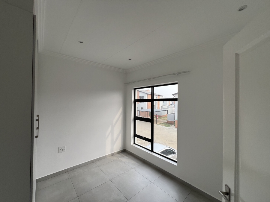 To Let 3 Bedroom Property for Rent in Raceview Gauteng