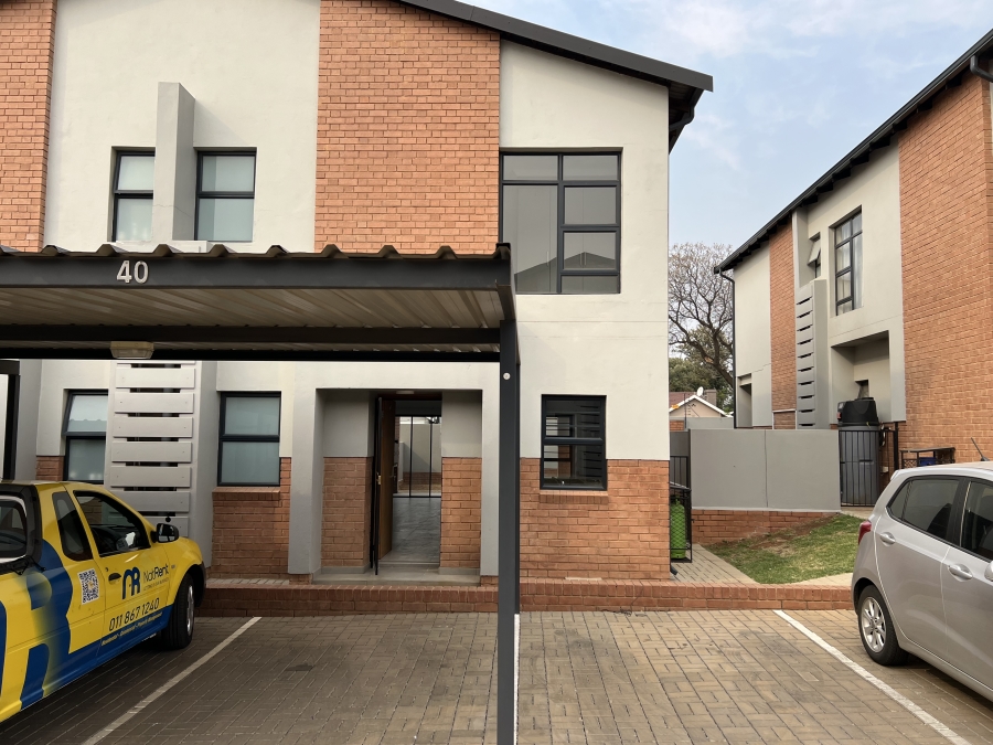 To Let 3 Bedroom Property for Rent in Raceview Gauteng