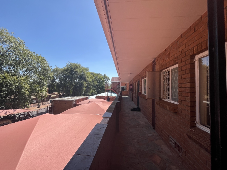 1 Bedroom Property for Sale in Windsor East Gauteng