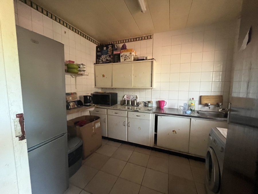 1 Bedroom Property for Sale in Windsor East Gauteng