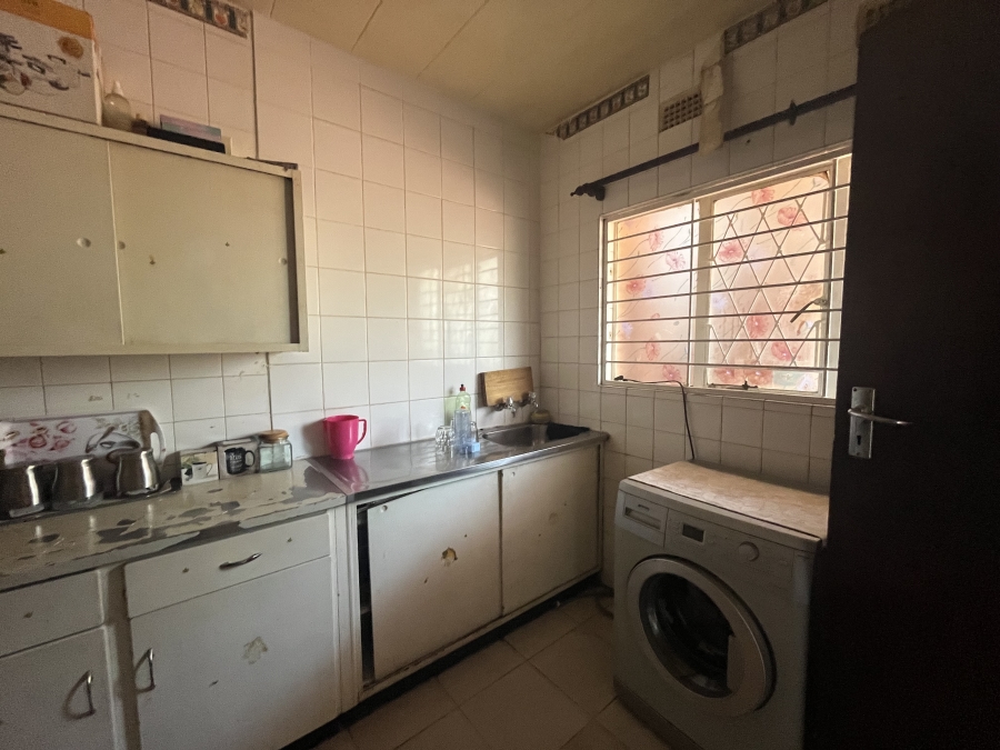 1 Bedroom Property for Sale in Windsor East Gauteng