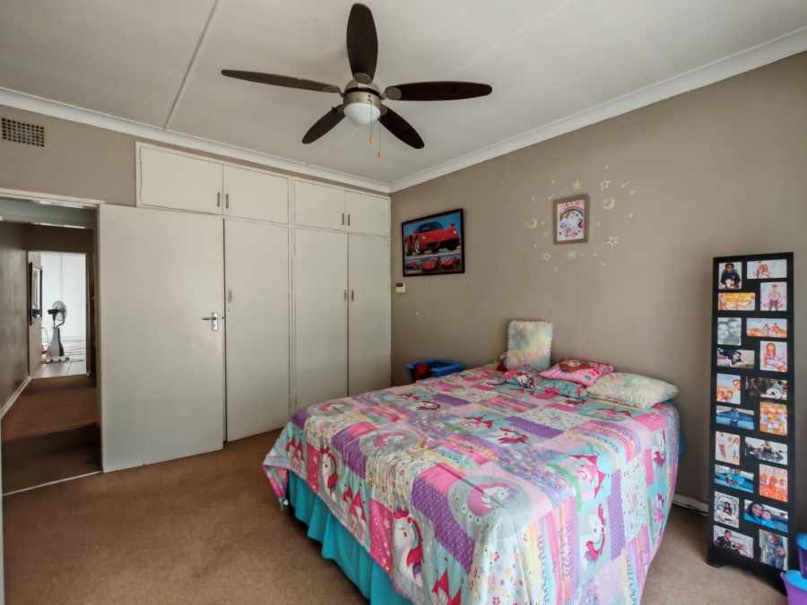 4 Bedroom Property for Sale in Risiville Gauteng
