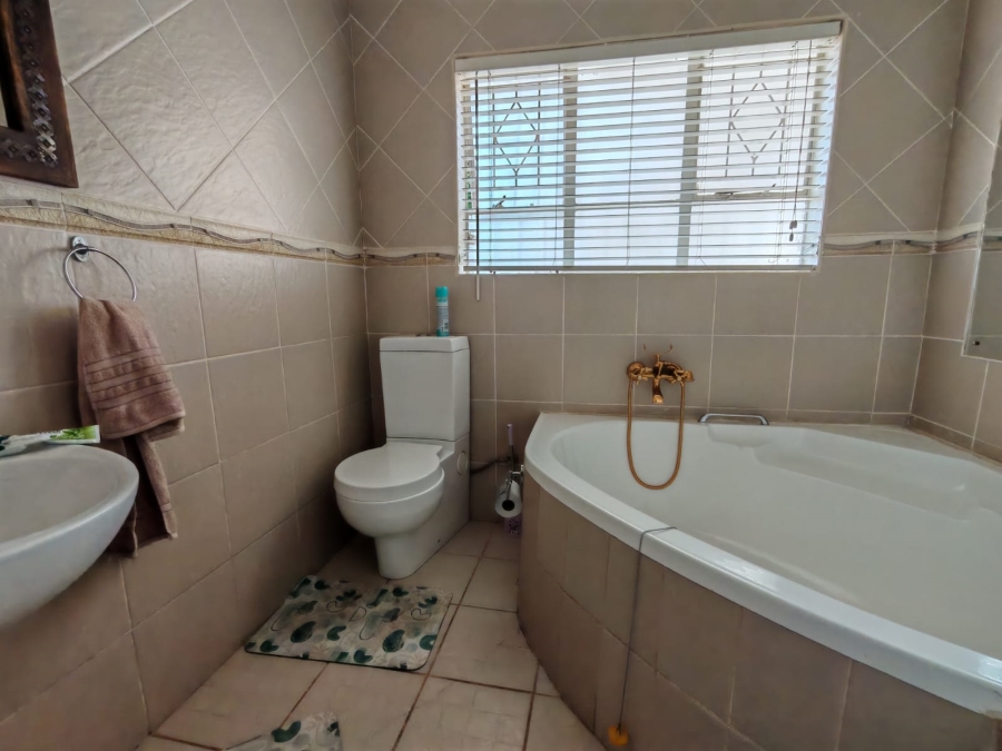 4 Bedroom Property for Sale in Risiville Gauteng