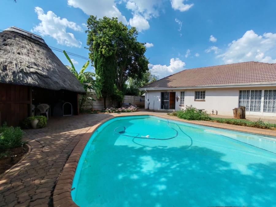 4 Bedroom Property for Sale in Risiville Gauteng