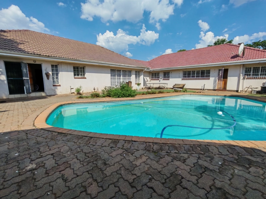 4 Bedroom Property for Sale in Risiville Gauteng