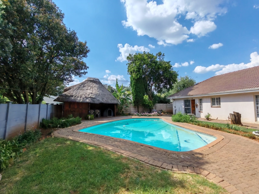 4 Bedroom Property for Sale in Risiville Gauteng